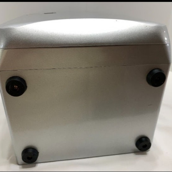 Vector Mini Fridge Cooler/Warmer - Picture 7 of 11